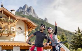 Renè Dolomites Boutique Hotel
