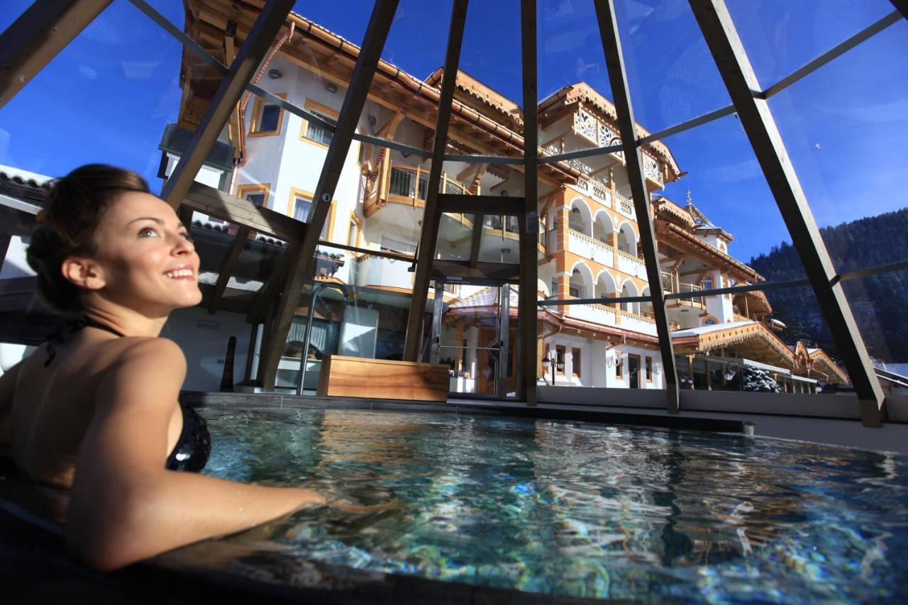 Renè Dolomites Boutique Hotel Pozza di Fassa Esterno foto