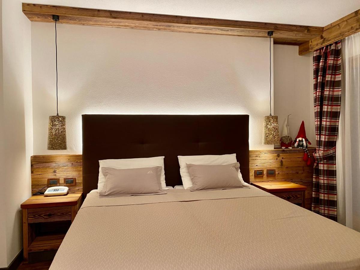 Renè Dolomites Boutique Hotel Pozza di Fassa Esterno foto