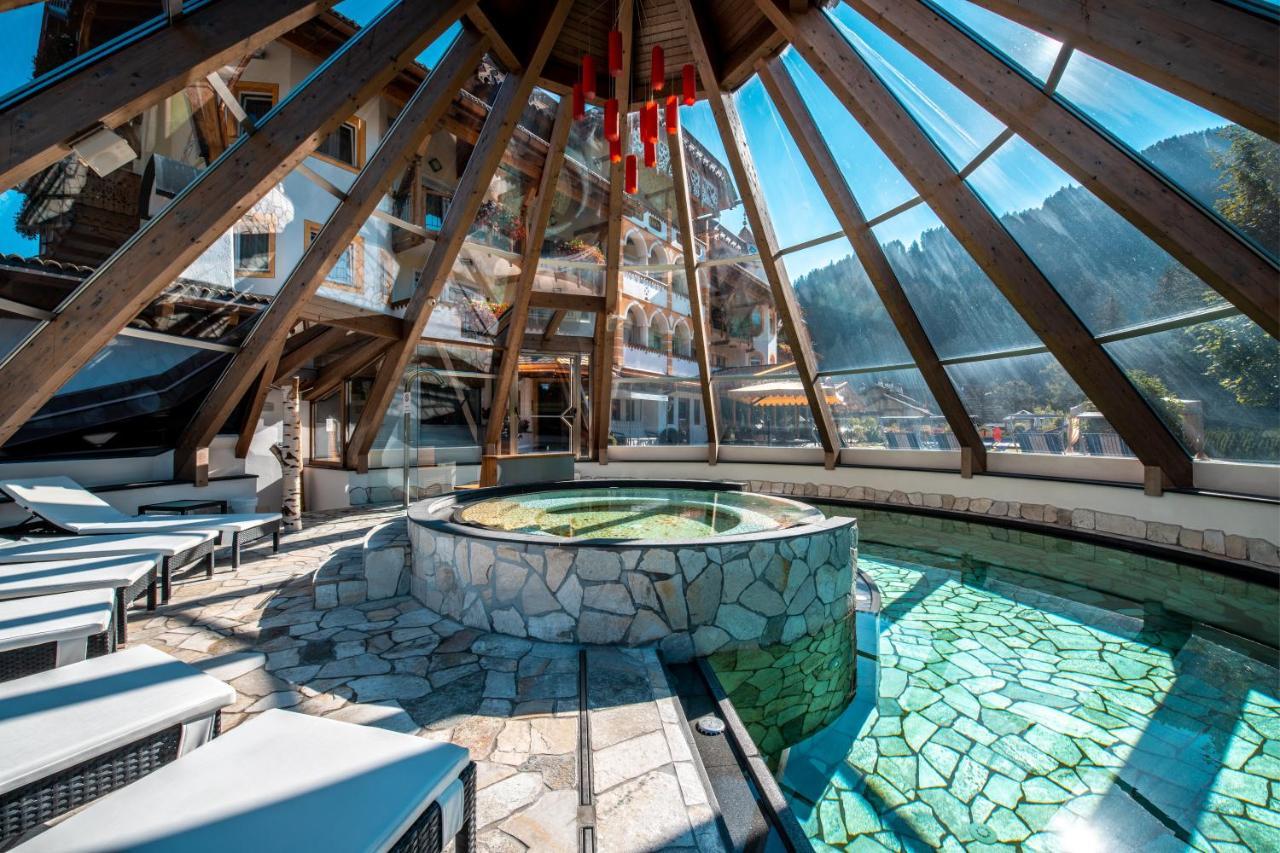 Renè Dolomites Boutique Hotel Pozza di Fassa Esterno foto