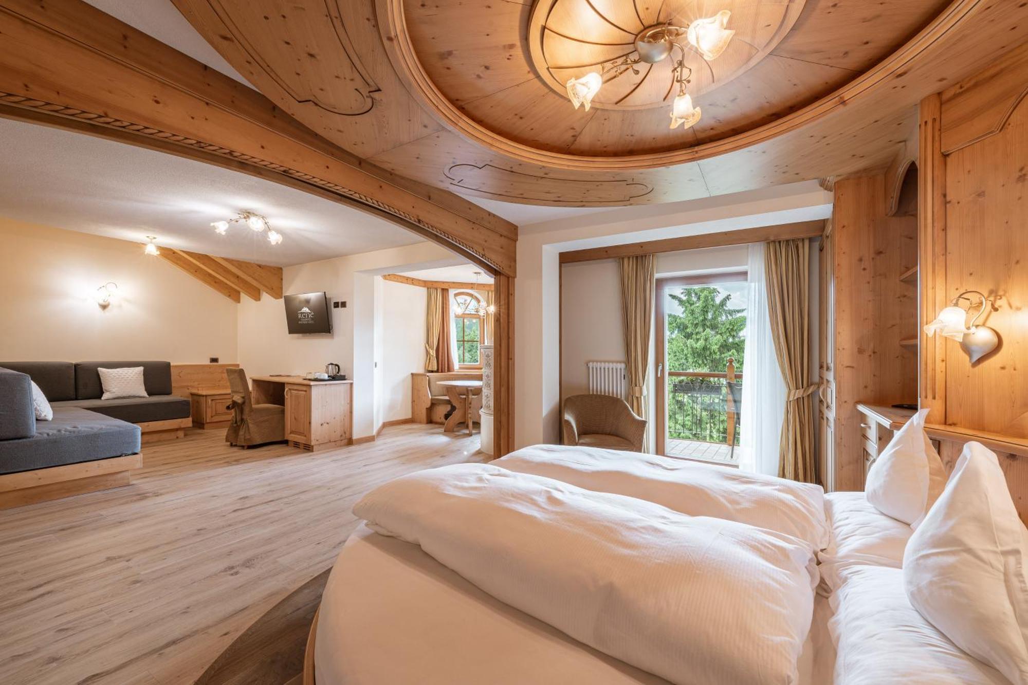 Renè Dolomites Boutique Hotel Pozza di Fassa Esterno foto