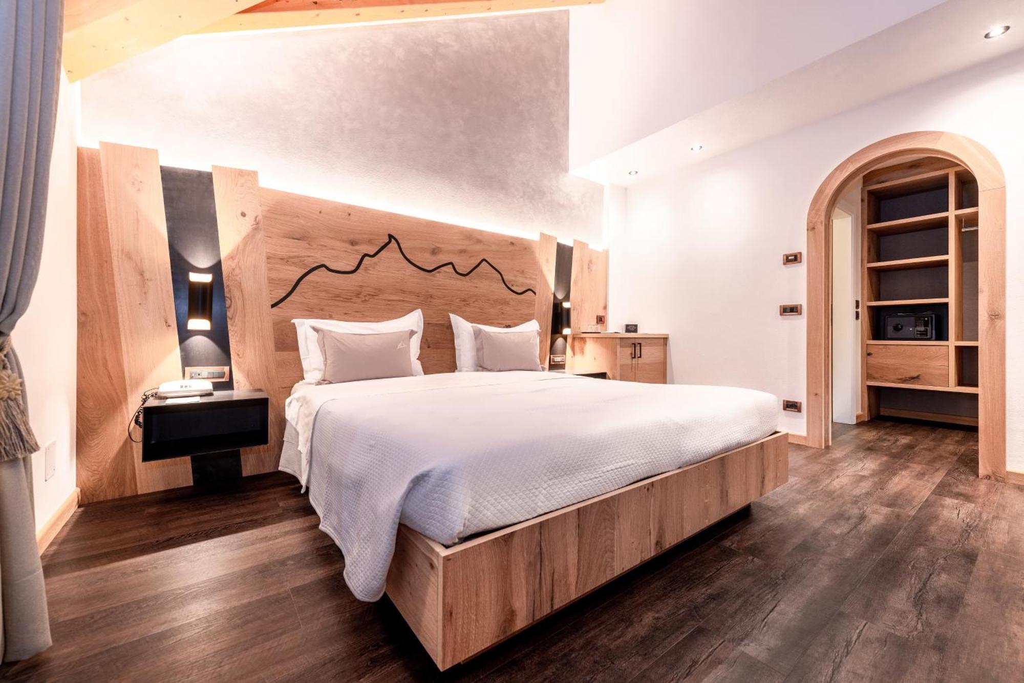 Renè Dolomites Boutique Hotel Pozza di Fassa Esterno foto