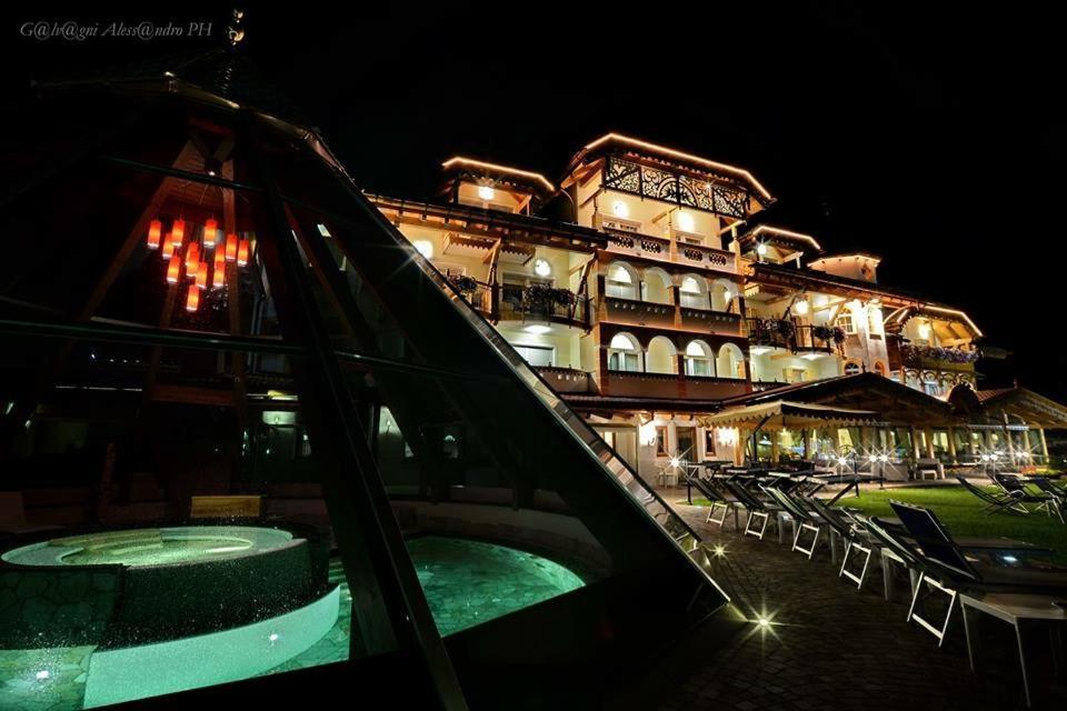 Renè Dolomites Boutique Hotel Pozza di Fassa Esterno foto