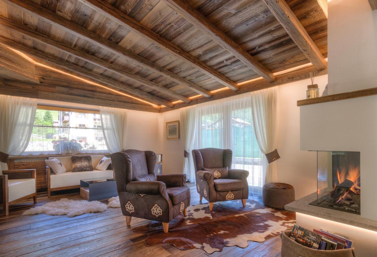 Renè Dolomites Boutique Hotel Pozza di Fassa Esterno foto